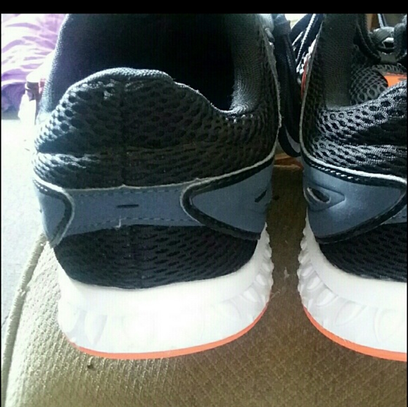 New balance running sneakers - Picture 4 of 5